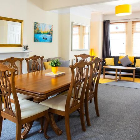 Newly Launched 3 Bedroom House With Free Parking Litherland Exterior photo