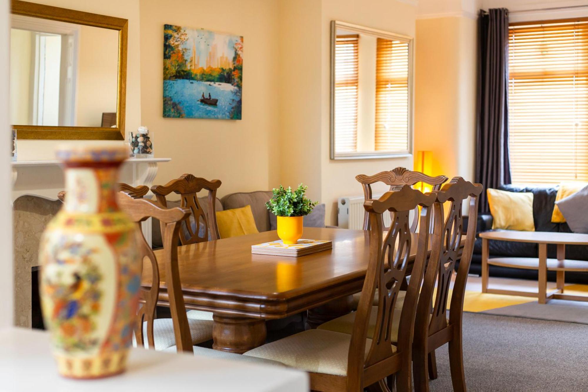 Newly Launched 3 Bedroom House With Free Parking Litherland Exterior photo