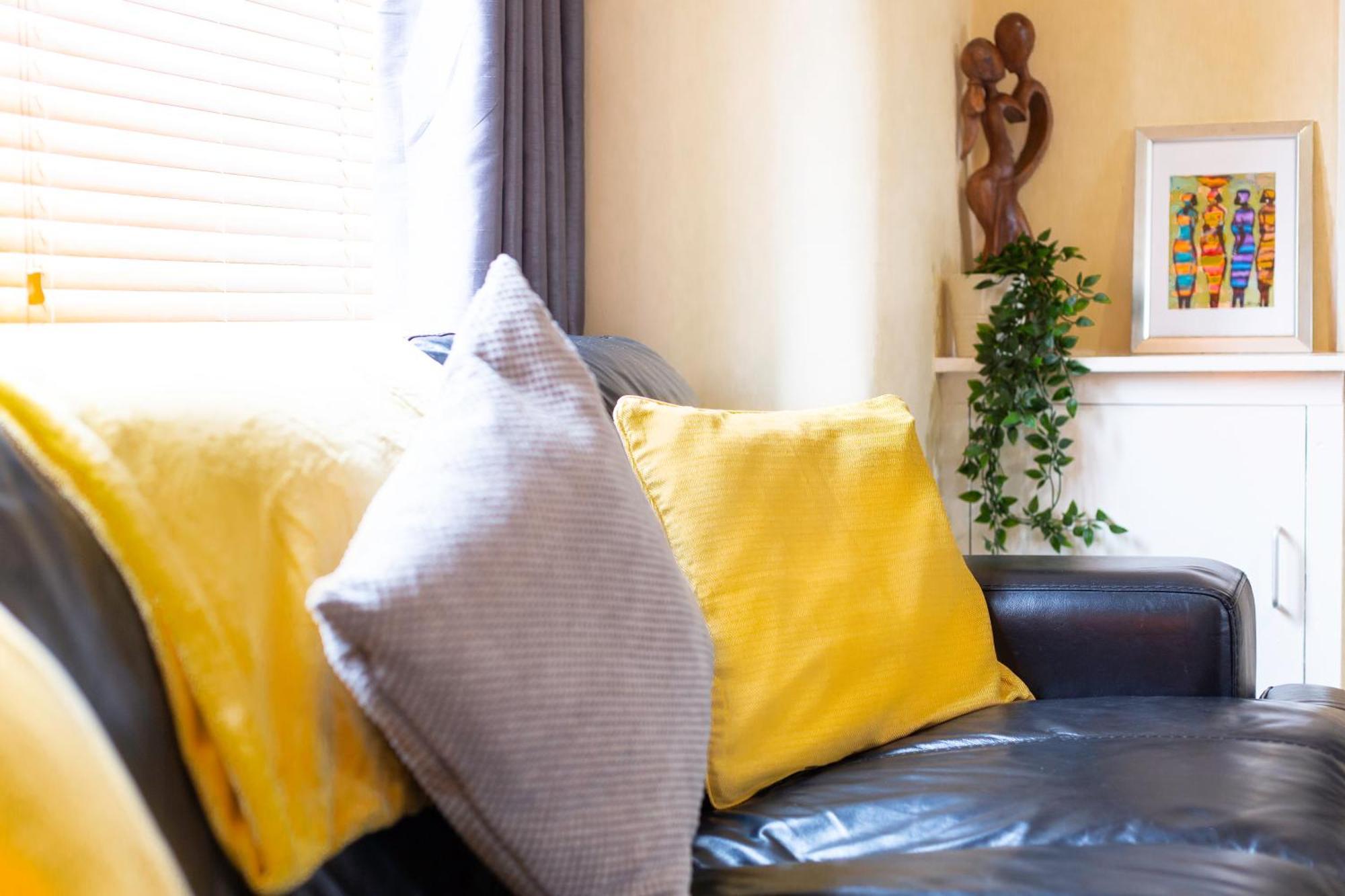 Newly Launched 3 Bedroom House With Free Parking Litherland Exterior photo